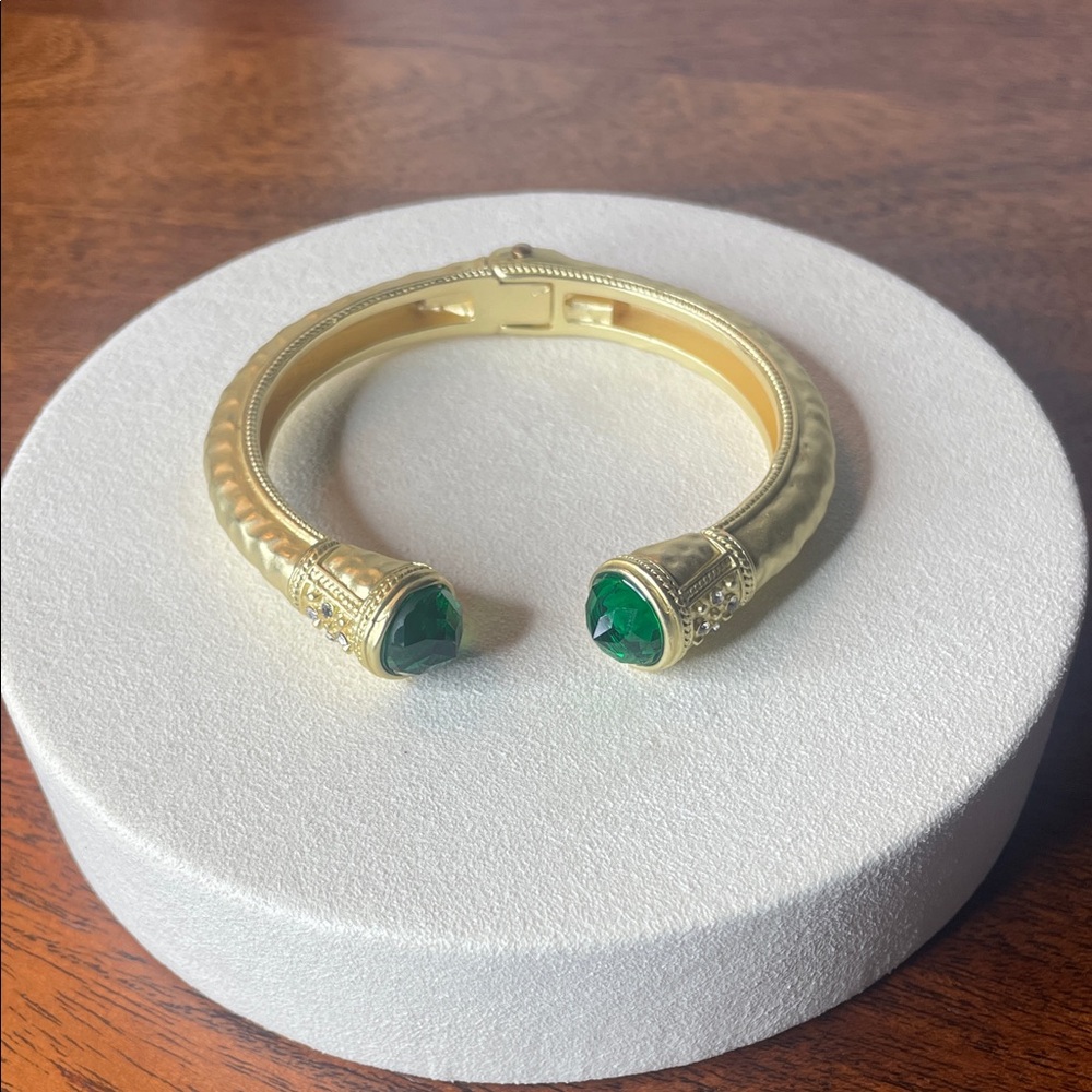Elegant Gold and Green Bracelet